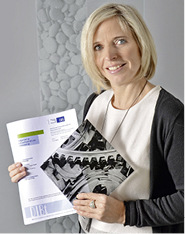 <p>
Katja Neumann, Betriebsleiterin von Porta Glas Design freut sich über die AbZ für gelasertes ESG und TVG.
</p>

<p>
</p> - © Porta Glas Design

