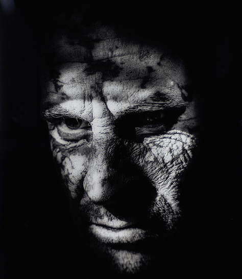 Dieses gelaserte Glas stammt von Phönix Glas.