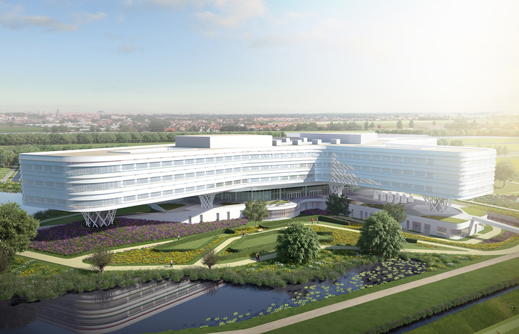 Auch im Ausland ist die Semco-Gruppe aktiv: Das Ziekenhuis im belgischen Knokke ist mit gebogenen Fassadengläsern von Finiglas ausgestattet.