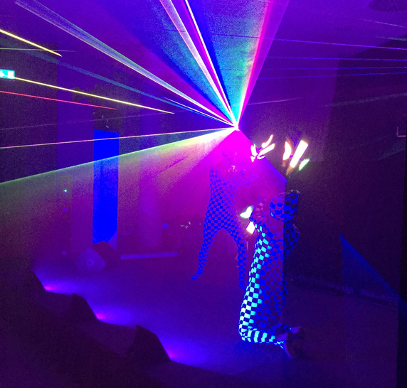 Auch das gehört zur BAU: Rund um die Messe wurden die Gespräche auf den Partys — hier ein Bild vom Gutmann Event — fortgeführt.