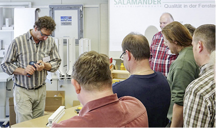 



Praxisworkshops und Montagetraining für Salamander Partnerbetriebe
