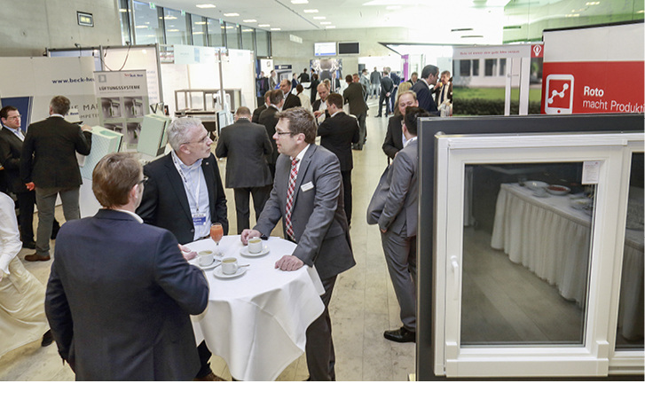 



Die Ausstellung im Foyer bildete für die Teilnehmer des 4. Partnertages eine gute Grundlage für interessante Gespräche vor, während und nach der Tagung.
