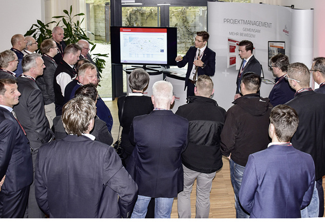 
An verschiedenen Stationen wurden am Innovationstag zusätzliche Händlerunterstützungen erklärt.
