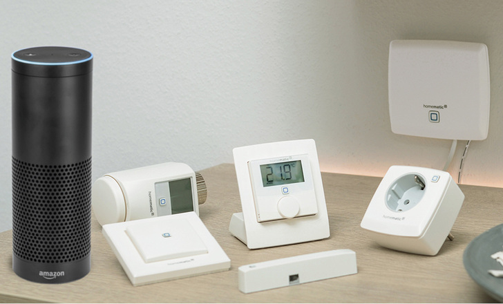 



Mit Sprachsteuerungen wie Alexa von Amazon oder „Hey Siri“ und Homekit von Apple wird die Einstiegshürde zur Bedienbarkeit von Smart Home Systemen immer weiter für den Verbraucher heruntergesetzt.
