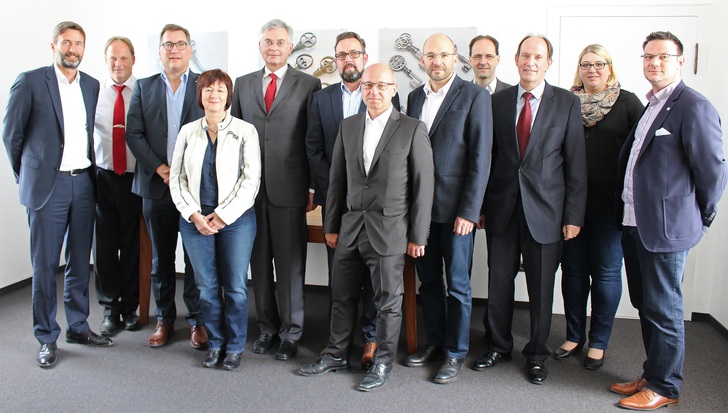 Der Vorstand der Gütegemeinschaft Schlösser und Beschläge.