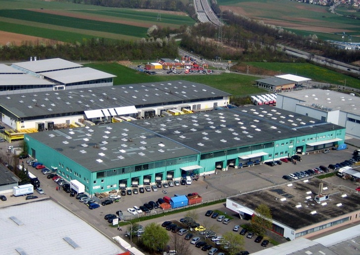 Am Lagerstandort Ilsfeld investiert VBH 750.000 Euro in die Modernisierung eines vollautomatischen Hochregallagers. - © VBH

