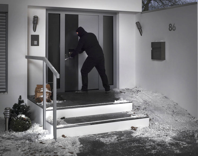 Die Hörmann Aluminium-Haustüren ThermoSafe und ThermoCarbon entsprechen serienmäßig der Widerstandsklasse RC 3.