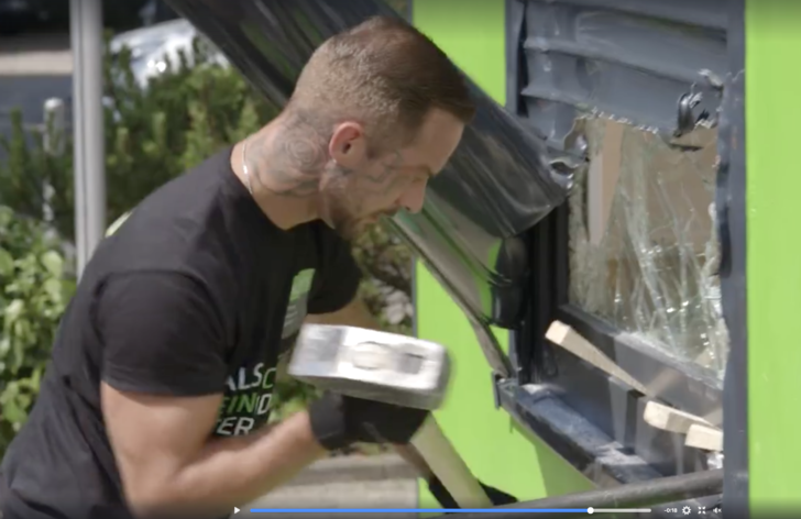 Keile, Brecheisen, Vorschlaghammer und ein verzweifelter Einbrecher ...