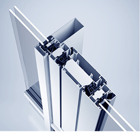 



Gebäude mit natürlicher Frischluft versorgen – mit der Lüftungsklappe von heroal.
