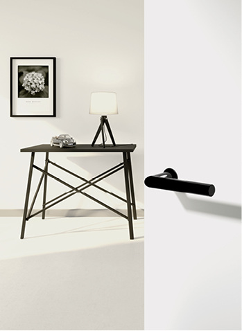 



Der Beschlag wird mit mini ganz neu in Szene gesetzt.
