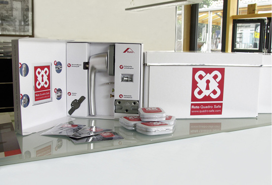 



Broschüren, Poster, Werbegeschenke und Musterboxen aus dem „Quadro-Safe“-Paket 
