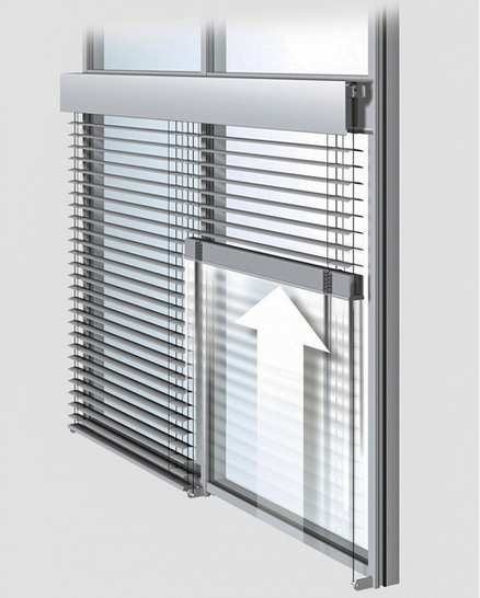 



Notraffsysteme müssen sich auf Knopfdruck in wenigen Sekunden öffnen. Zum Einsatz kommen heute meist akkugepufferte Lösungen, die einer jährlichen Wartung unterliegen.
