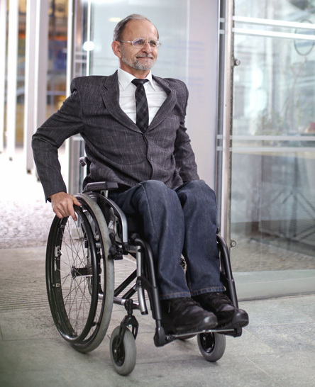 Manfred Kemter, Behindertenbeauftragter im Schwarzwald-Baar-Kreis äußert sich im GLASWELT Beitrag zu den Vorteilen der echten Nullschwelle
