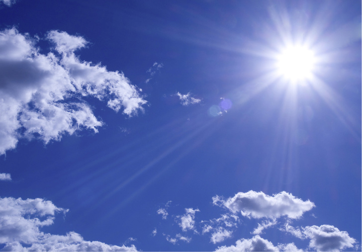 



Tageslicht ist die wichtigste Lichtquelle auf der Erde und für das tägliche Leben der Menschen. In der Architektur nutzt man Tageslicht für die Beleuchtung des Gebäudeinneren, dazu wird es für eine optimale Nutzung gezielt gelenkt.
