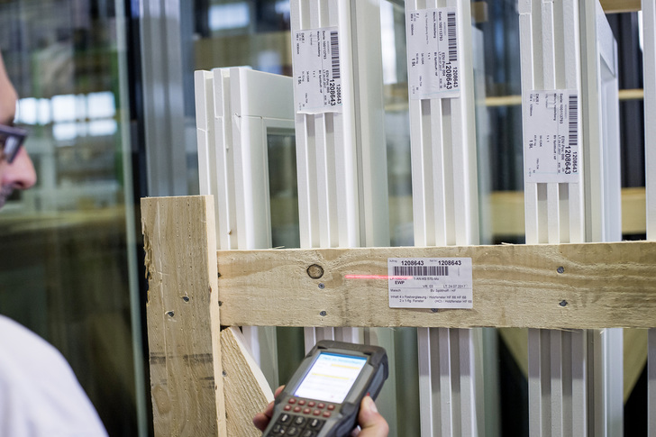 Durch eine moderne Software wird der Anteil manueller Routinetätigkeiten in der Fertigung 4.0 künftig weiter abnehmen.