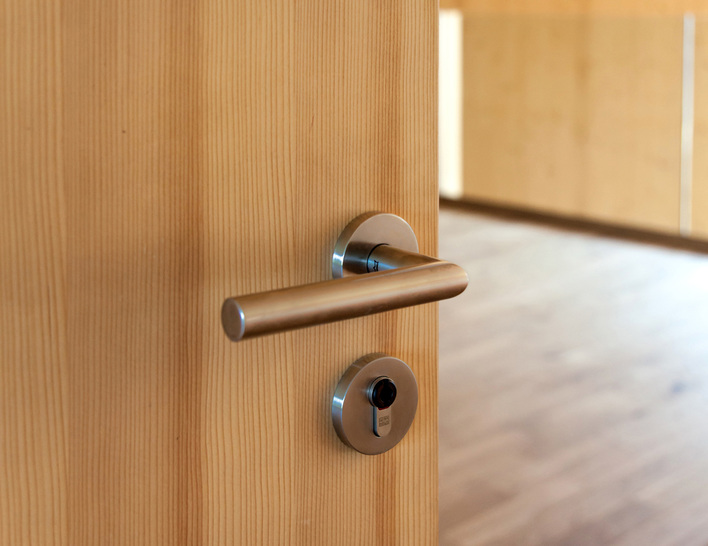 Die elektronische Zutrittsorganisation Winkhaus blueSmart kontrolliert die Zugänge.