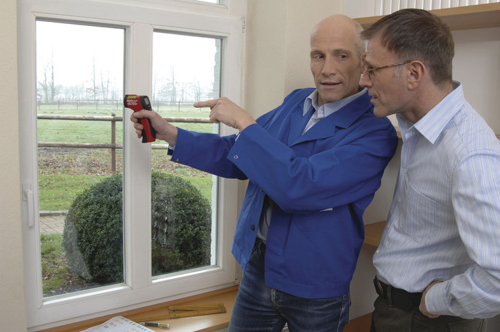 Der kostenlose Energie-Check von "Haus sanieren - profitieren" zeigt, wie energieeffizient die Fenster des eigenen Hauses sind. - © Deutsche Bundesstiftung Umwelt
