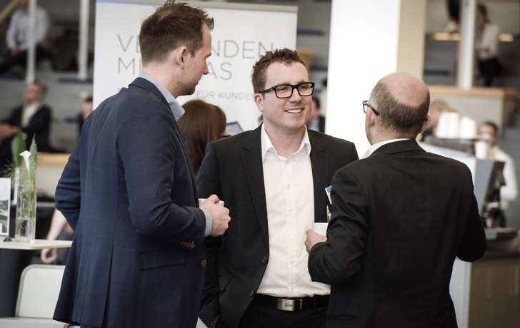 CSP Marketing Manager Patrick Georg im Gespräch mit den Netzwerkpartnern. Er präsentierte auch auf der Tagung die Schwerpunkte für das kommende Jahr.