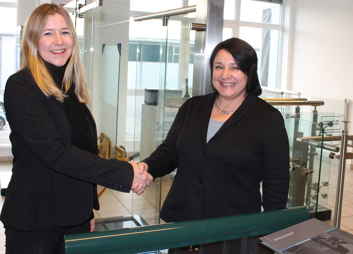 Die neue Kundenbetreuerin Laure Pierrat (r.) mit Nathalie Peters, der Business Development Managerin von Laurence of Europe.