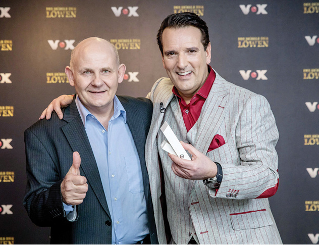 <p>
</p>

<p>
Detlev Sommer (l.), hier mit Investor Ralf Dümmel, betont: „Jede Zusatzsicherung ist besser als keine. Eine 100%ige Sicherheit gibt es nicht, aber wir können es Einbrechern zumindest erschweren.“
</p> - © Foto: VOX Pressebild

