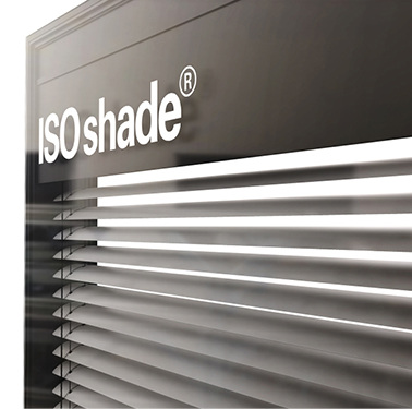<p>
</p>

<p>
ISOshade ist eine Isolierglaseinheit für Hochleistungsfassaden und vereint kompakt Sonnen-, Wärme- und Schallschutz und wird in Pfosten-Riegel- oder Elementfassaden integriert. 
</p> - © Foto: iconic skin

