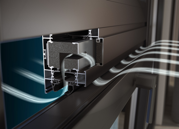 Patentierte Fenstertechnik — das Schallschutzfenster Hueck Lambda SA für hohe Schalldämmung und natürliche Lüftung.