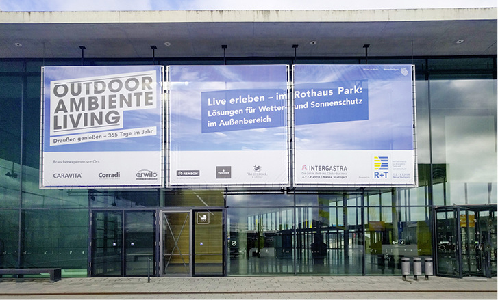 



Bereits vor der Messe wird auf 100 m2 eindrucksvoll auf den Bereich Outddor – Ambiente – Living hingewiesen.
