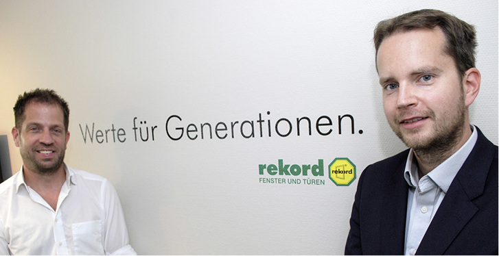 



Markus Tulinius (l.) und Robert Kitzmann geben Auskunft über das im kommenden Jahr 100 Jahre alte Unternehmen rekord.
