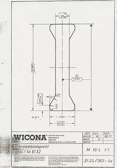 Ab 1977 lieferte Ensinger serien­mäßig die ersten Wärme­dämmstege zur thermischen Trennung von Aluminium­fenster aus. Die Stege wurden aus glasfaser­verstärktem Poly­amid 6.6 hergestellt.