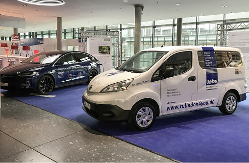 



Schon im Herbst 2017 begannen die R+S Innungen Köln und Düsseldorf sich Gedanken zum Thema E-Mobility im Handwerk zu machen.
