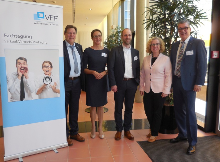 Leitung und Referenten der Frühjahrsveranstaltung 2018 des VFF-Arbeitskreises Marketing (v.l.): VFF-Geschäftsführer Ulrich Tschorn, die Referenten Silke Nevermann, Dr. Christian Bosch und Dr. Kerstin Hoffmann sowie Helmut Meeth, der neue Leiter des AK Marketing.
