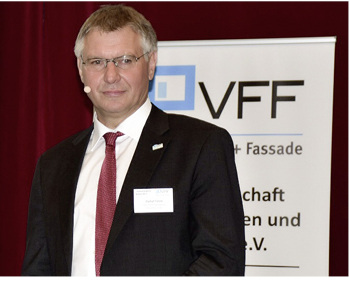 <p>
</p>

<p>
VFF-Präsident Detlef Timm bei der Eröffnung des Jahreskongresses 2017 in Potsdam.
</p> - © Foto: Daniel Mund / GLASWELT

