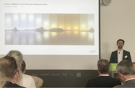 



Werner Frosch von Henning Larsen Architects aus Kopenhagen/München zeigte, wie sich die Laufbahn der Sonne auf Gebäude auswirkt.
