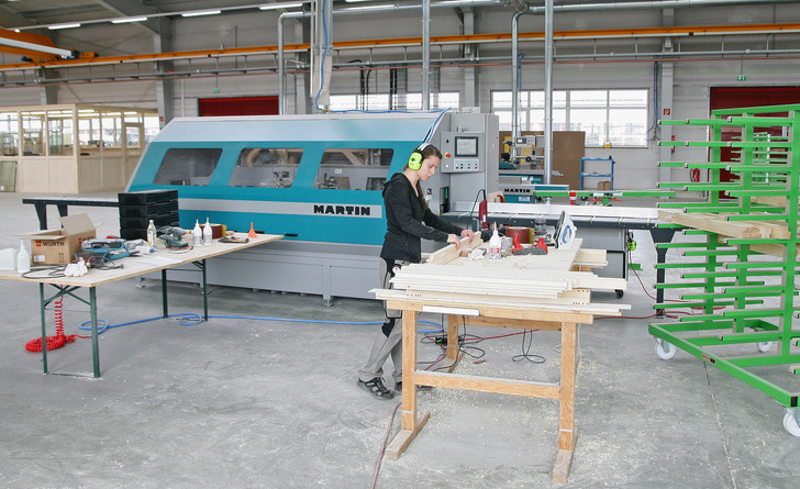 Die Q-Fin Anlage im Einsatz beim Fensterbauer Putz in Bayern - © Daniel Mund / GLASWELT
 Die Q-Fin Anlage im Einsatz beim Fensterbauer Putz in Bayern