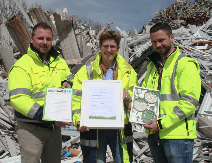 v.l.n.r.: Jörg Schiffner (Dekura), Anette Seitzinger (Scherrieble), Michael Drendel (Dekura) (Bildrechte Rewindo)