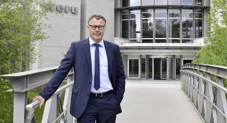 



Jörg Holzgrefe hat seit April 2015 den Vorsitz der Geschäftsführung der Weru Gruppe inne.
