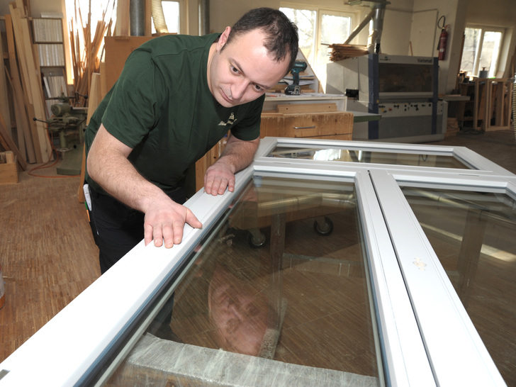 Schreiner Franz Schnaubelt machte bei der Sanierung eines denkmalgeschützten Rathauses rundum positive Erfahrungen mit Aquawood InterCare SH