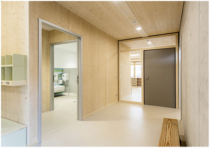 



Gemeinsam mit Architekten und Unfallversicherungen hat Küffner eine ansprechende, sichere und pflegeleichte Kindergartentür entwickelt.
