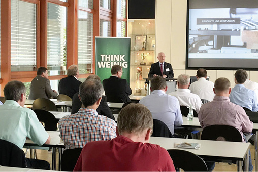 



BPH-Geschäftsführer Heinz Blumenstein begrüßte ca. 50 Gäste bei Weinig.
