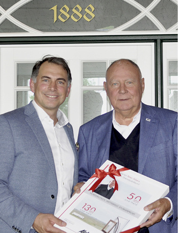 
Peter Albers mit seinem Sohn Jan-Peter 



