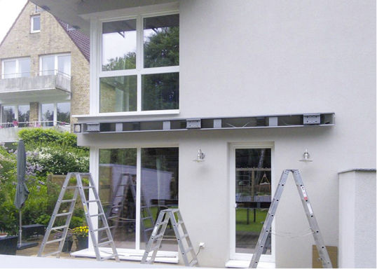 Markilux hat bei der Entwicklung der MX-1 schnell erkannt, dass aufgrund des Materialgewichtes nur ein modulares Montagesystem die Montierbarkeit der Markise garantieren kann.