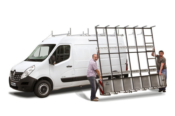 Reff ab- und anbauen: Profis, die es eilig haben, schaffen das in unter 10 Minuten. Aber wie schnell genau? Das werden wir auf der glasstec erfahren.