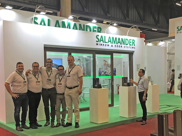 Das Salamander Team begeistert mit seinem internationalen Produktportfolio auf der FESQUA