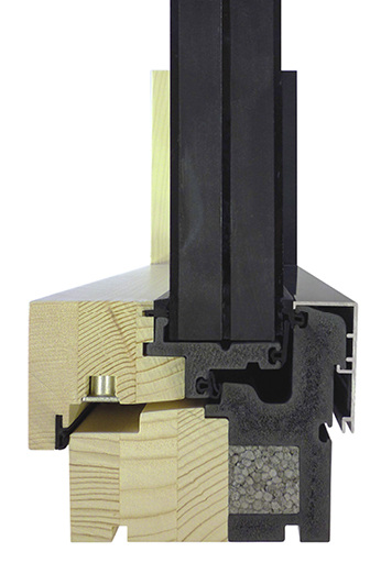 



Passivhaus-Fensterrahmen als Multi-Material-Konstruktion: Das zweiteilige Profilsystem von SLS aus einem extrudierten PVC-Hartschaum (grau) mit offenporigem Gefüge und durchgehendem Kern aus Neopor.
