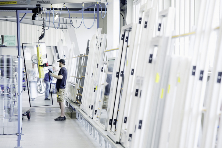 Durch eine moderne Software wird der Anteil manueller Routinetätigkeiten in der Fertigung 4.0 künftig weiter abnehmen.