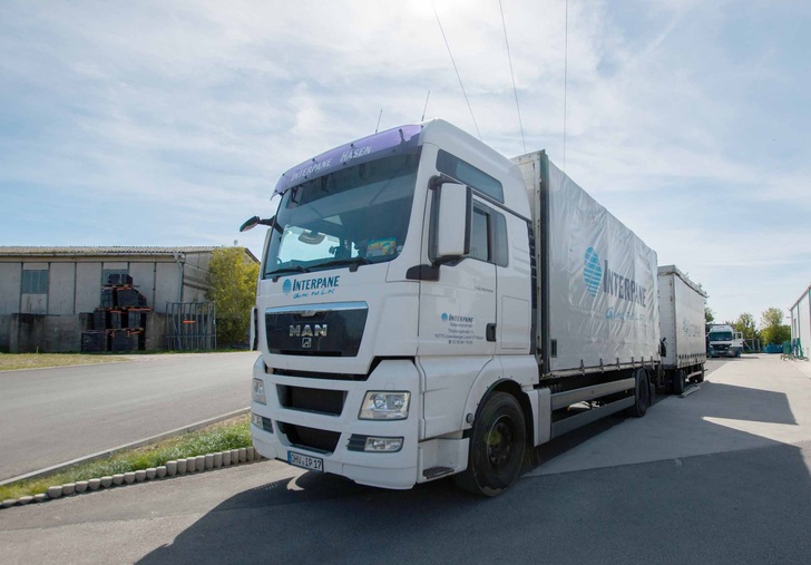Das Unternehmen weitet u.a. den Sicherheitsglas-Zuschnitt und die Lager- und Transportkapazitäten aus.