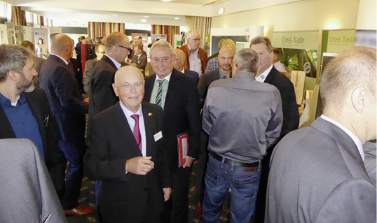 <p>
</p> - © Foto: Bundesverband ProHolzfenster