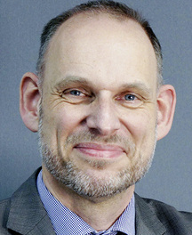 



Frank Jedamski, Kaufmännischer Geschäftsführer, erklärt die Absage an die BAU-Teilnahme 2019.
