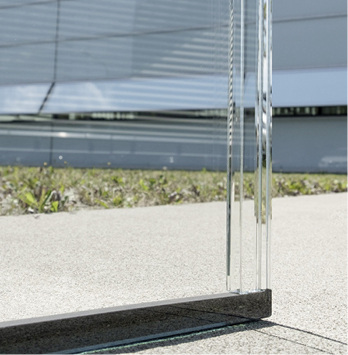 



Bei diesem Isolierglas von sedak ist auch der Randverbund optisch aufgelöst.
