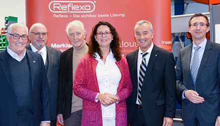 



v. l. n. r.: Ferdinand Munk (Stadtrat), Manfred Krautkrämer (Beirat Reflexa), Hermann Eberle (Beirat Reflexa), Miriam Albrecht (Geschäftsführerin Reflexa), Gerhard Jauernig (Bürgermeister Günzburg), Ingo Legnini (stellv. Geschäftsführer Reflexa)
